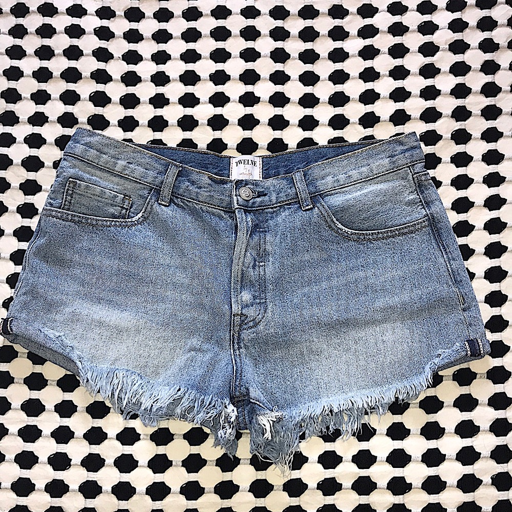 Cut off Denim Shorts sz 6 NWOT